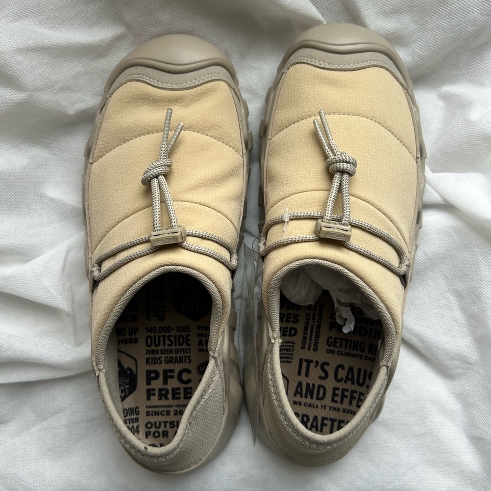 Keen Men's Tan Slip-On Sneakers - Picture 5 of 6